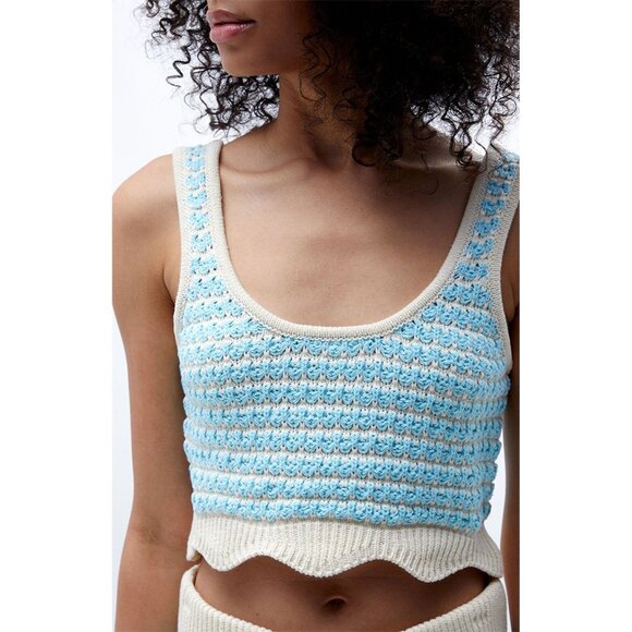 LA Hearts Lovely Blue Cream Cropped Sweater Tank Top Scalloped Hem Med - Picture 1 of 11